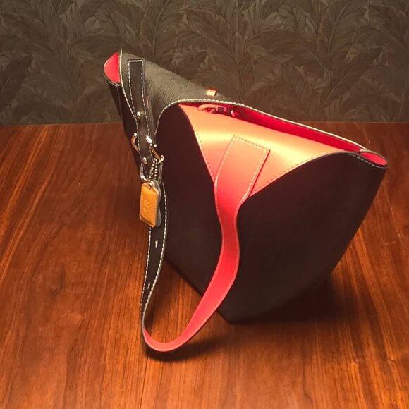MDBM Cholet Tote, Red & Black, LIKE NEW - Picture 3 of 3